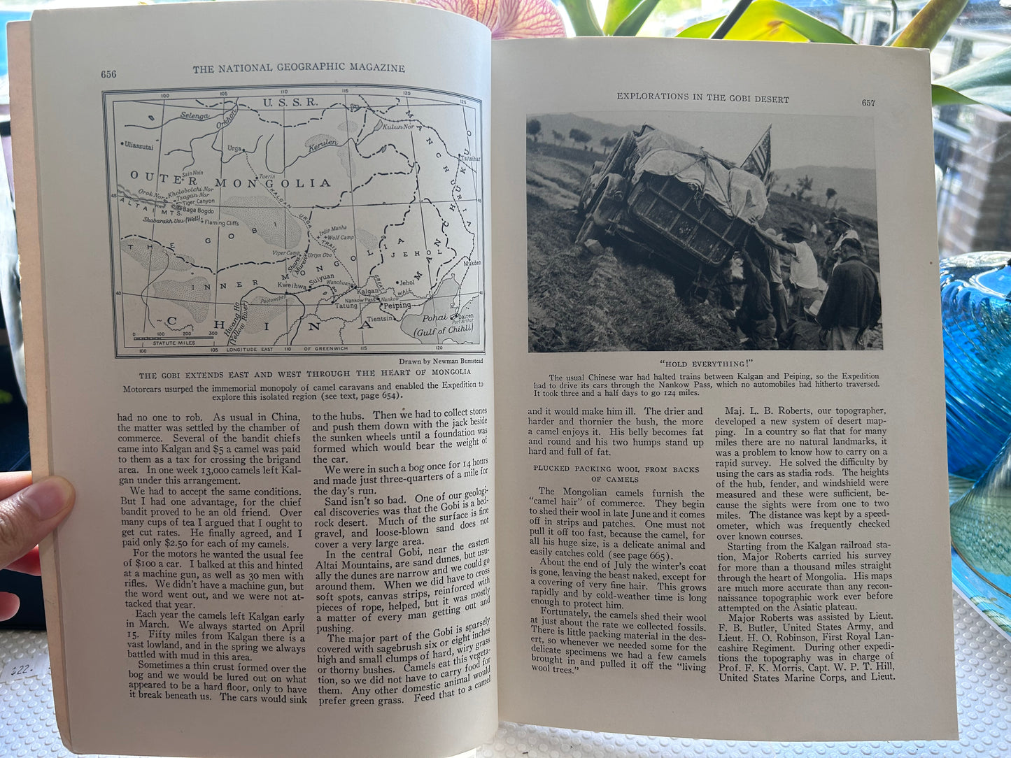 4本罕見經典《國家地理雜誌》（1918-1933）Collection of 4 Rare Vintage National Geographic Issues (1918-1933)