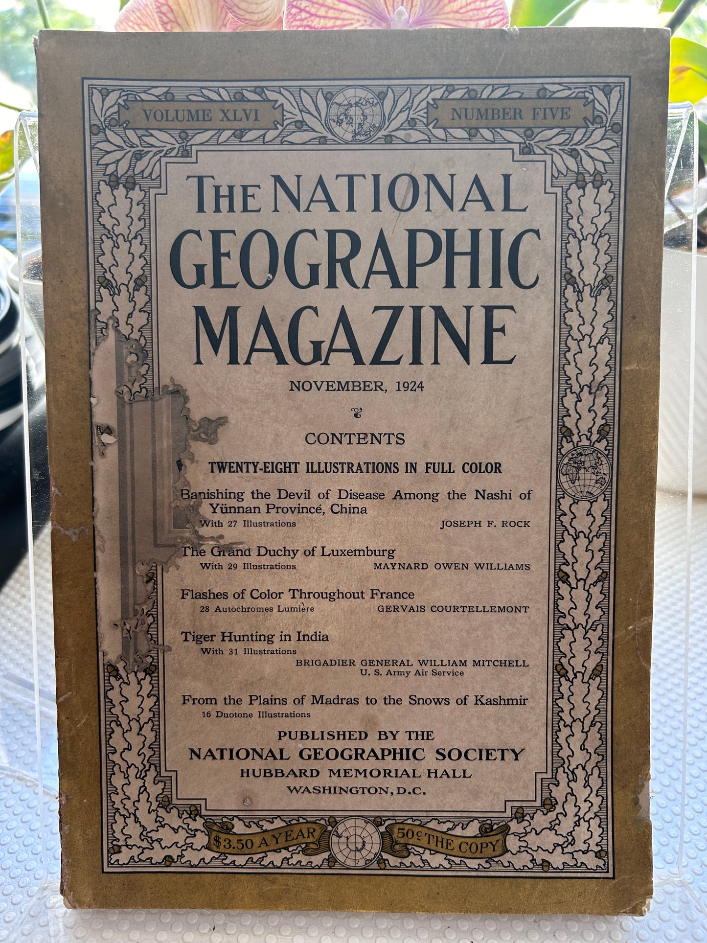 4本罕見經典《國家地理雜誌》（1918-1933）Collection of 4 Rare Vintage National Geographic Issues (1918-1933)