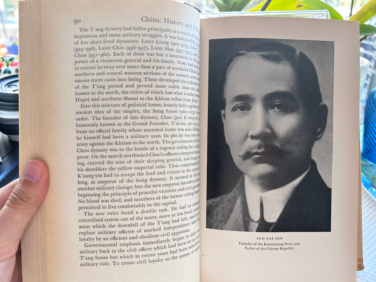 [Signed by Lucius C. Porter] 1946 First Edition CHINA ed. by Harley F. MacNair (UC Press) 1946年首版 麥克奈爾主編《China 中國》燕京大學哲學系主任博晨光親筆簽名