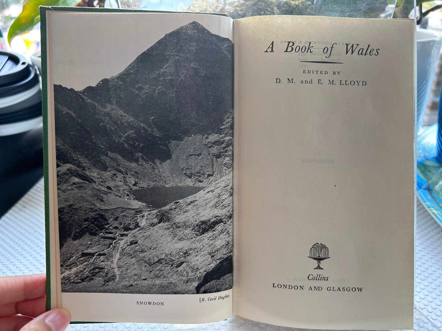 1954 Early Edition: A Book of Wales Hardcover [Beautiful 1959 Welsh Poetry Inscription to Stanley Dutton Willis] 1954年早期版《威爾斯之書》精裝本｜附 1959 年威爾斯傳統古詩手寫贈言