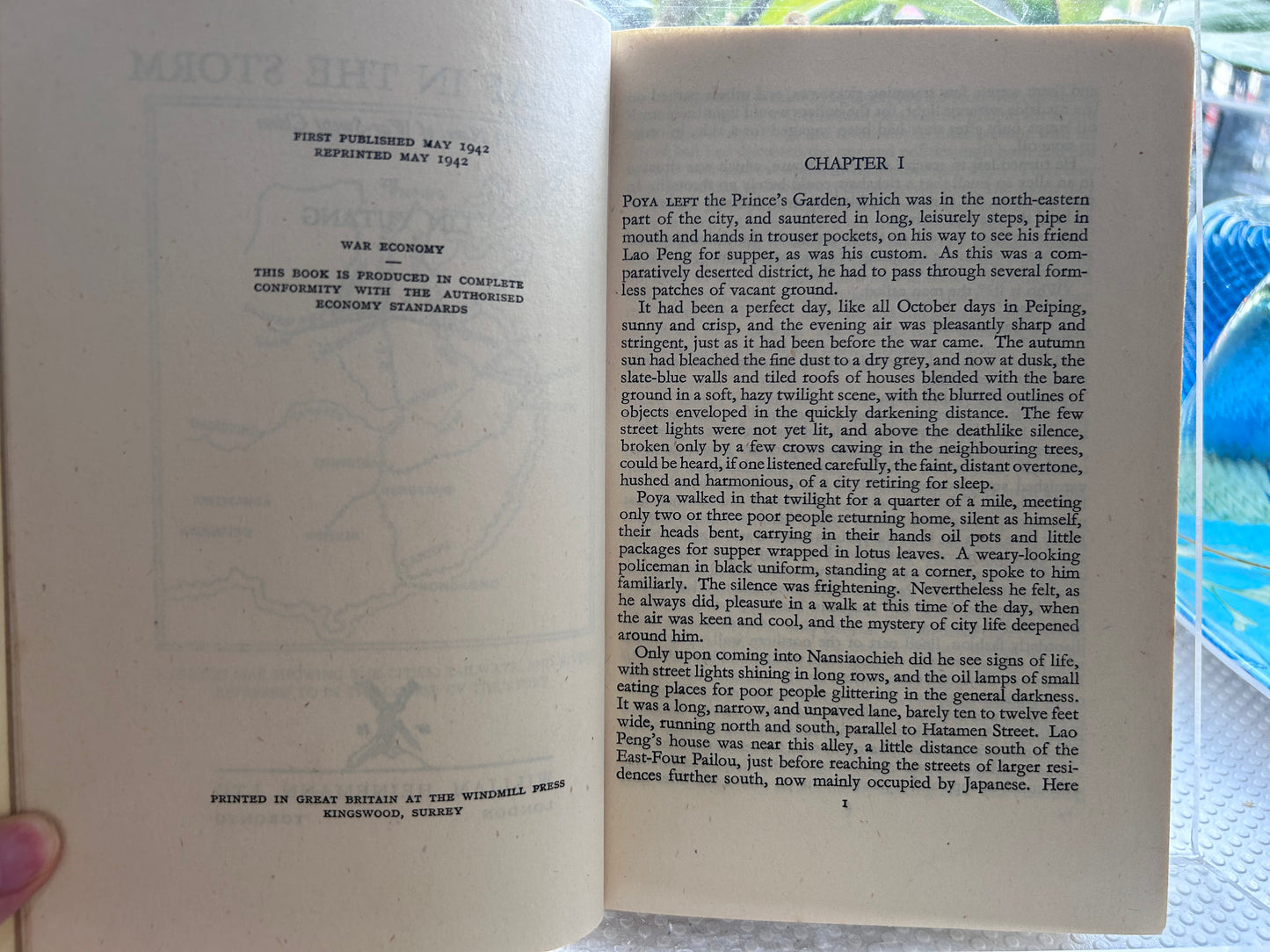 林语堂《風聲鶴唳》（1942年版) A Leaf in the Storm: A Novel of War-Swept China by Lin Yutang (1942 First Edition/Reprint)