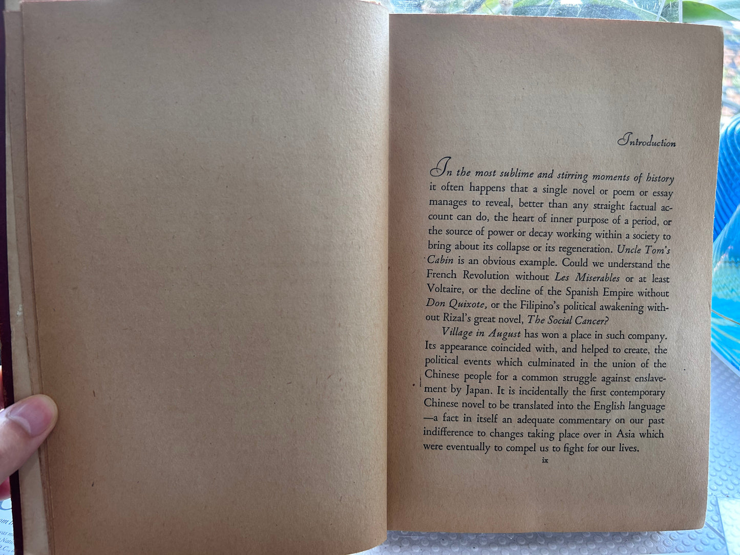 1944年版《八月的鄉村》蕭軍 Edgar Snow作序 , with an Introduction by Edgar Snow (1944 Tower Books Edition)