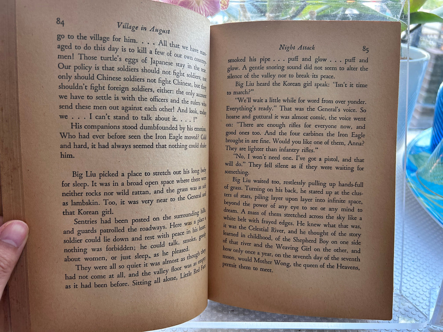 1944年版《八月的鄉村》蕭軍 Edgar Snow作序 , with an Introduction by Edgar Snow (1944 Tower Books Edition)