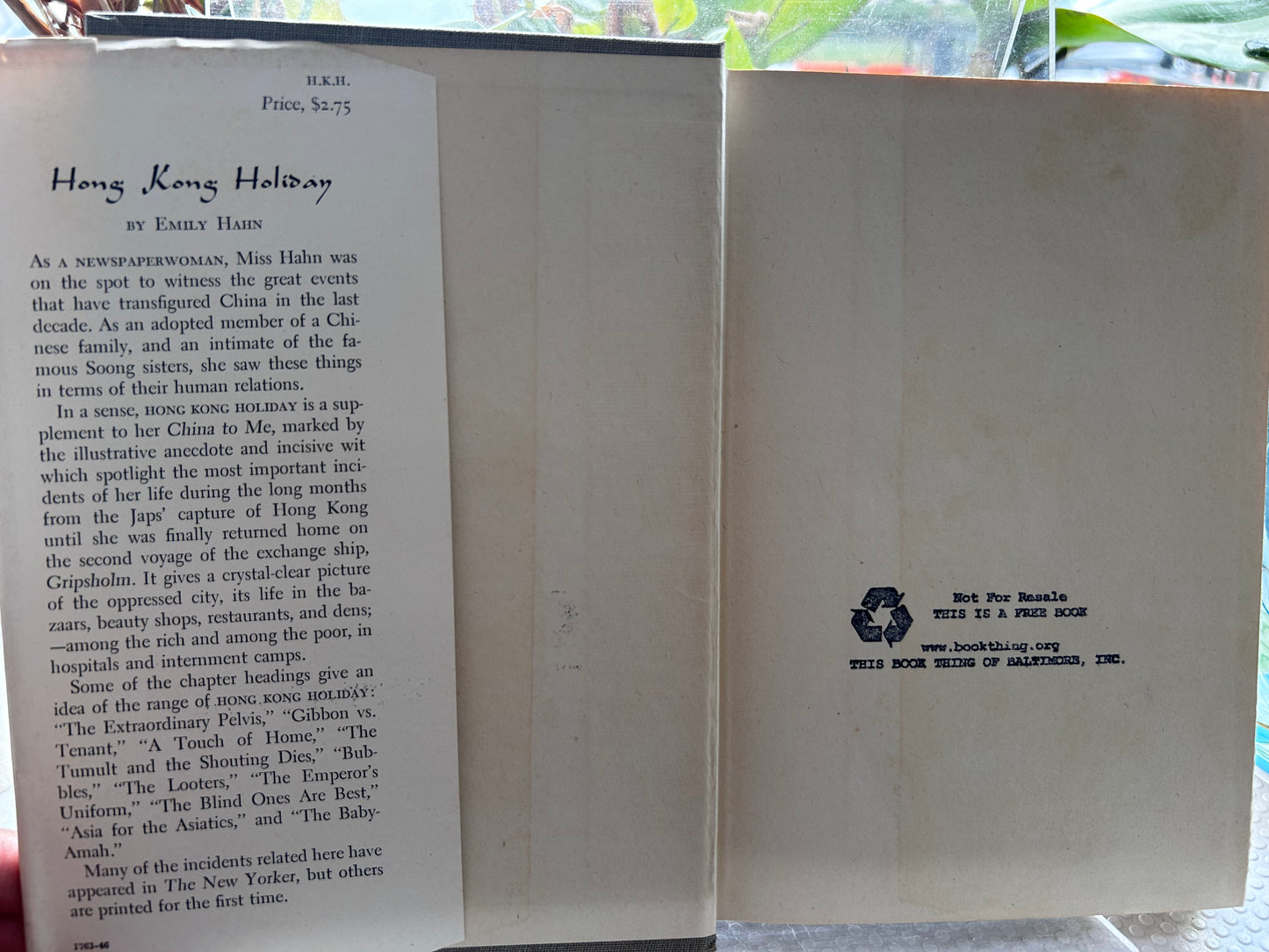 《香港假期》1946年 Emily Hahn - Hong Kong Holiday, The Country Life Press, Garden City, N.Y.