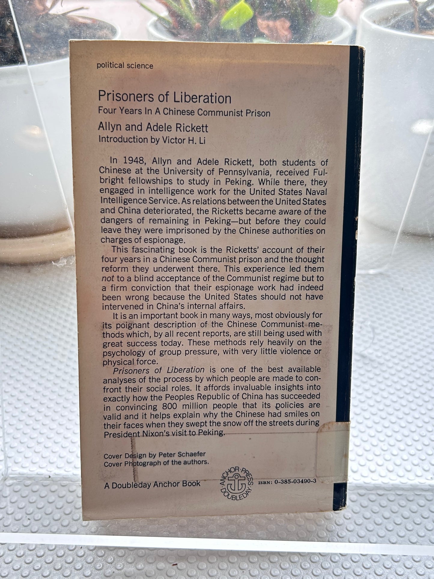 冷戰紀實珍藏《解放的囚徒：在中國共產黨監獄中的四年》 Prisoners of Liberation: Four Years In A Chinese Communist Prison by Allyn and Adele Rickett