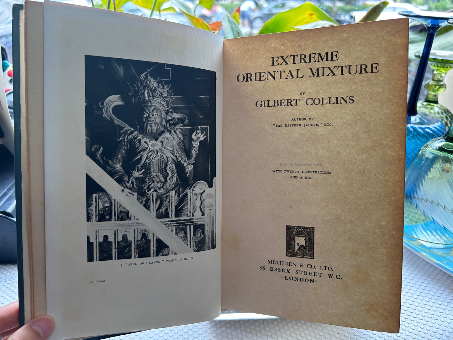 1925年首版/附原版北京城地圖-《東方萬象雜談》Extreme Oriental Mixture by Gilbert Collins, 1st Edition, With Original Skeleton Map of Peking