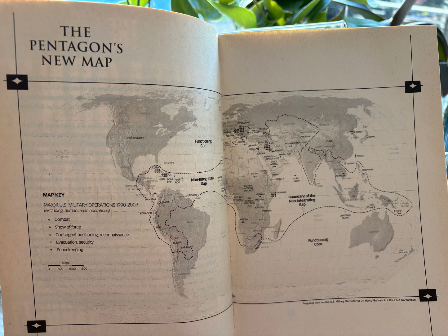 托马斯·巴内特题赠本《五角大楼的新地图》Strategic Inscribed Copy: The Pentagon's New Map by Thomas P.M. Barnett —— Dedicated to Diplomat Stephen Schlaikjer
