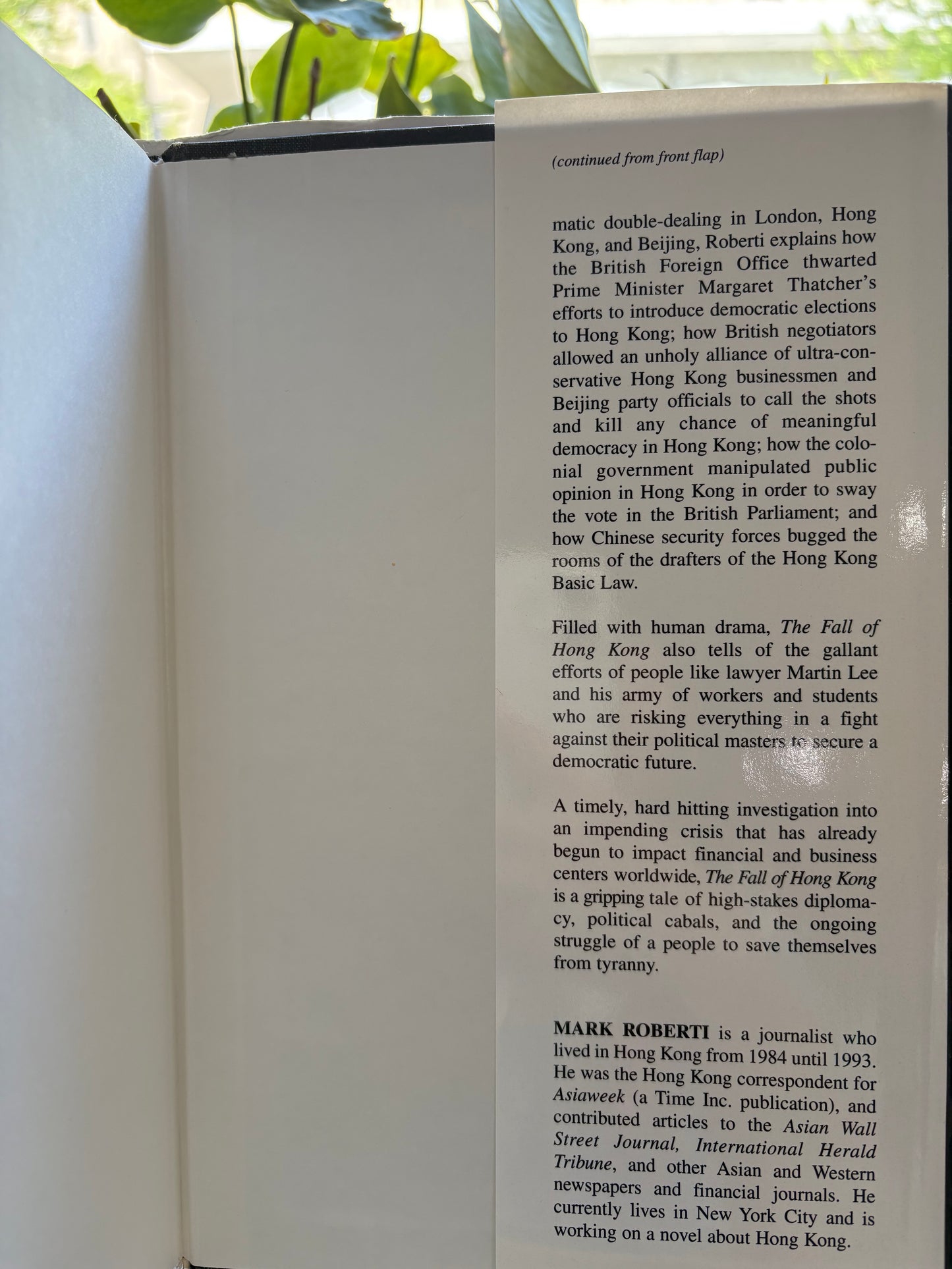 香港的陨落：中国的胜利与英国的背叛The Diplomatic Mystery: The Fall of Hong Kong with Steve Schlaikjer’s "Before Lunch" Memo to Richard