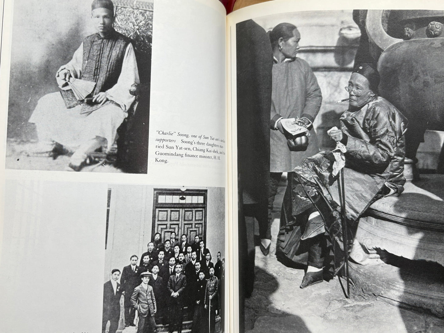 史景迁《追寻现代中国》：横跨 400 年的历史巨著，附外交官珍藏 90 年代香港山顶餐厅杯垫书签Jonathan Spence’s The Search for Modern China