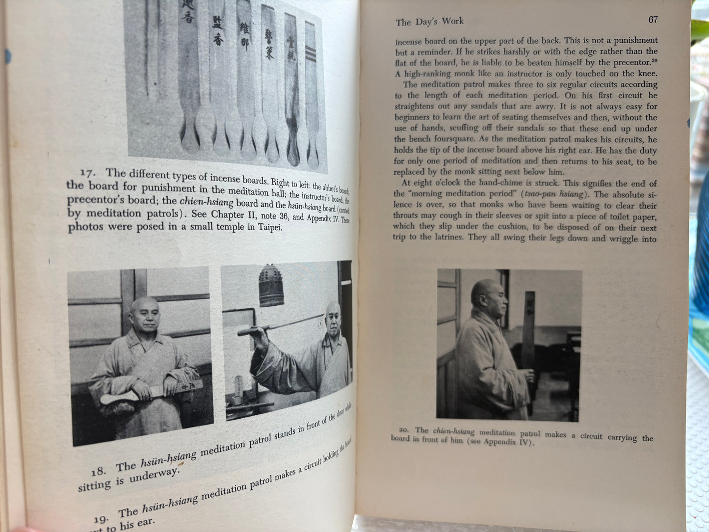 1900-1950中國佛教的實踐-1973年哈佛二版 附1976 台灣清嚴法師肉身成道罕見剪報 The Practice of Chinese Buddhism 1900-1950 by Holmes Welch (Harvard, 1973 PB) – Inscribed by Watkins (1976) w/ Rare Taiwan "Mummified Bodhisattva" Archival Ephemera