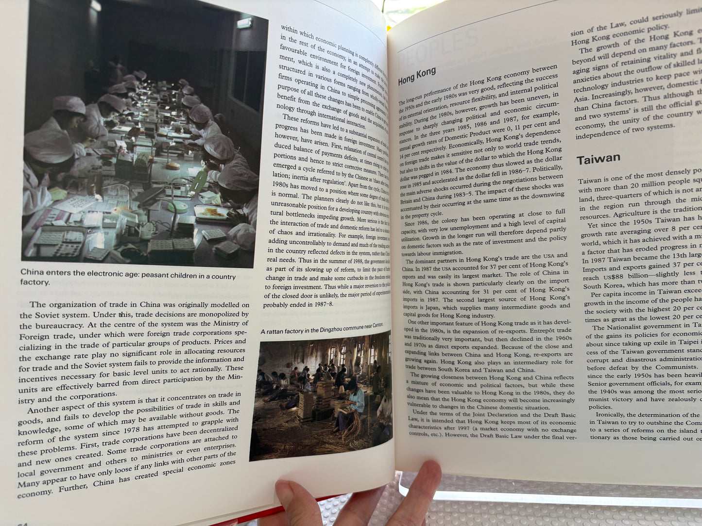 《劍橋中國百科全書》The Cambridge Encyclopedia of China (New Edition)