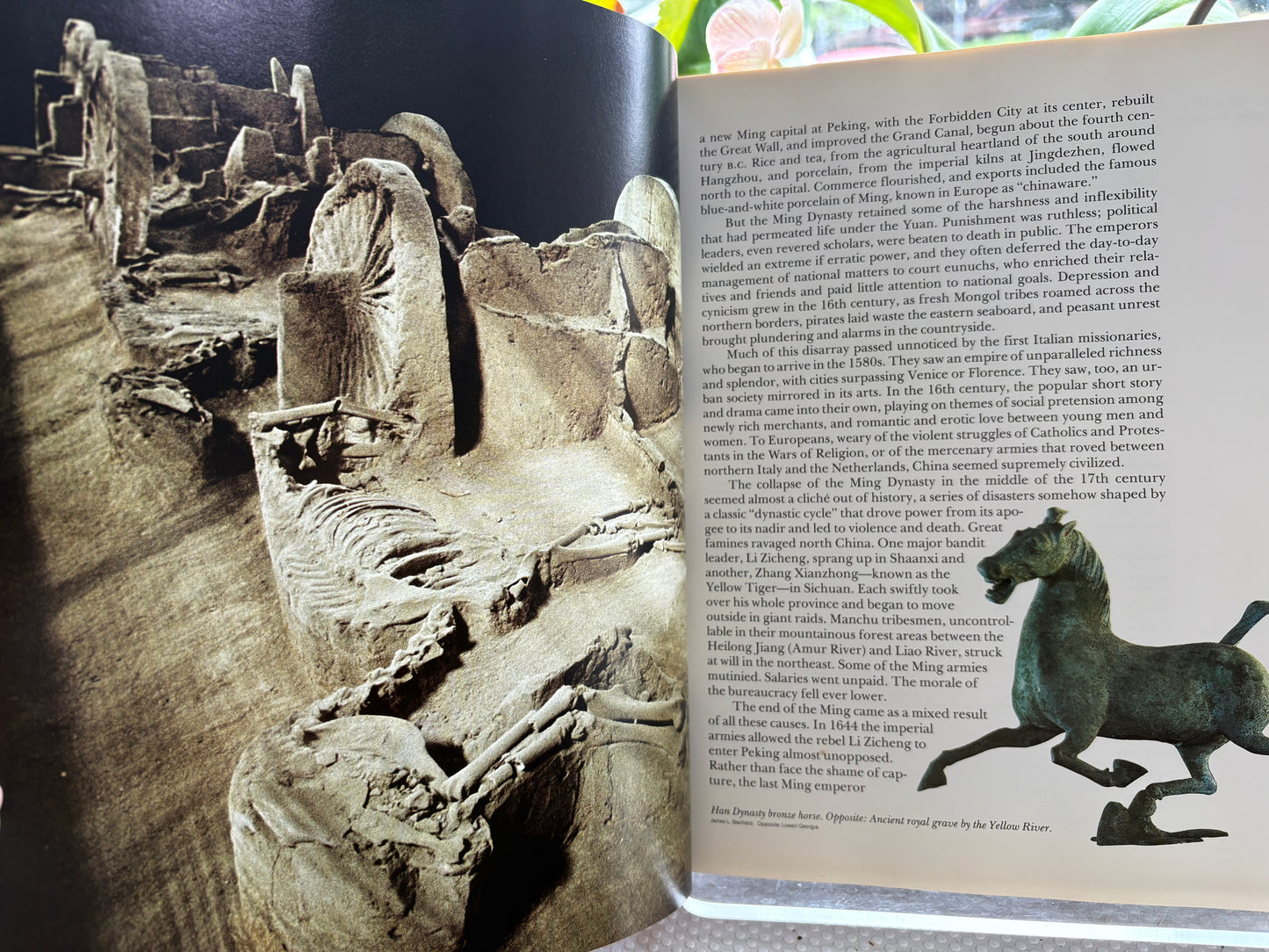 1982 "Journey Into China" 1st Ed + Original 1997 Three Gorges Dam Newspaper: The Lost Yangtze River Time Capsule 1982年《中國之行》美版精裝初版＋1997年《華盛頓郵報》三峽大壩截流原版報紙