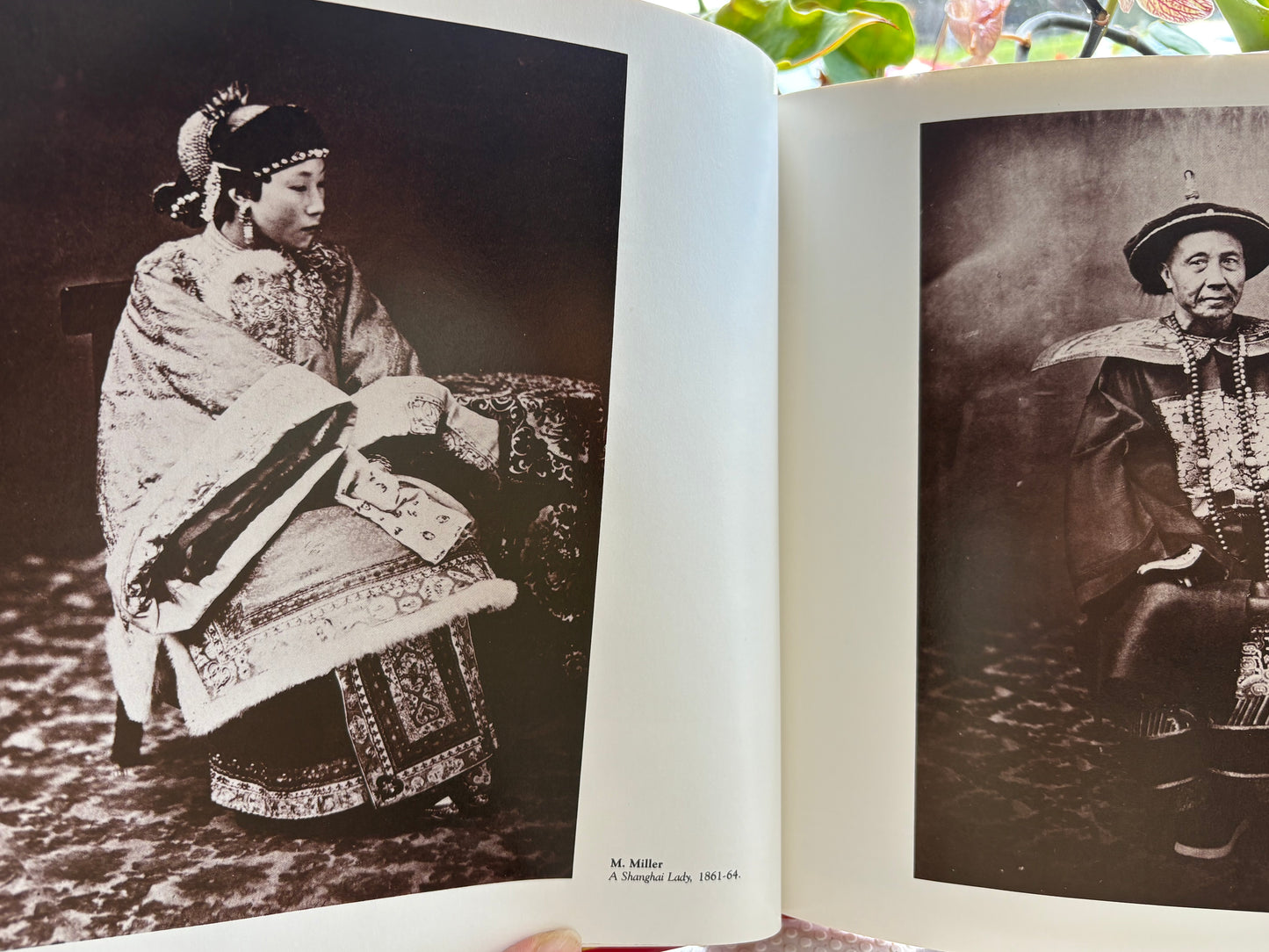 1978 Signed 1st Ed "Imperial China: Photographs 1850-1912" (Clark Worswick) w/ Rare 2008 WSJ Confucius Descendant Kung Te-cheng Full-Page Obituary 《皇帝中國：1850-1912年攝影集》1978年第一版 附主編親筆簽名、2008年《華爾街日報》孔子嫡孫訃告