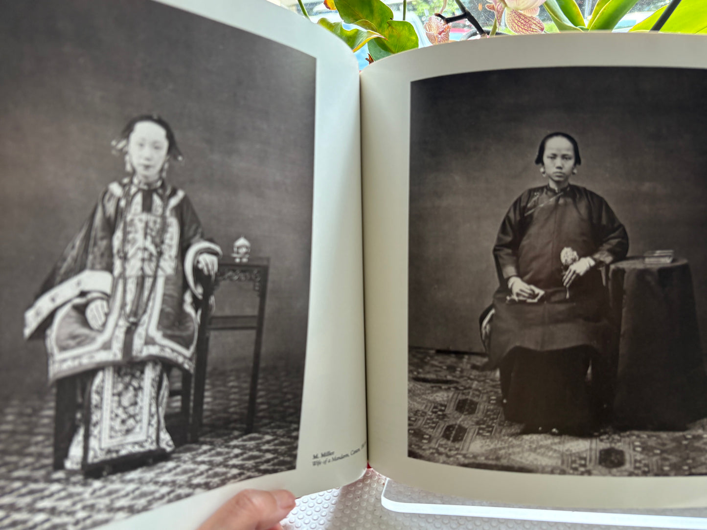 1978 Signed 1st Ed "Imperial China: Photographs 1850-1912" (Clark Worswick) w/ Rare 2008 WSJ Confucius Descendant Kung Te-cheng Full-Page Obituary 《皇帝中國：1850-1912年攝影集》1978年第一版 附主編親筆簽名、2008年《華爾街日報》孔子嫡孫訃告