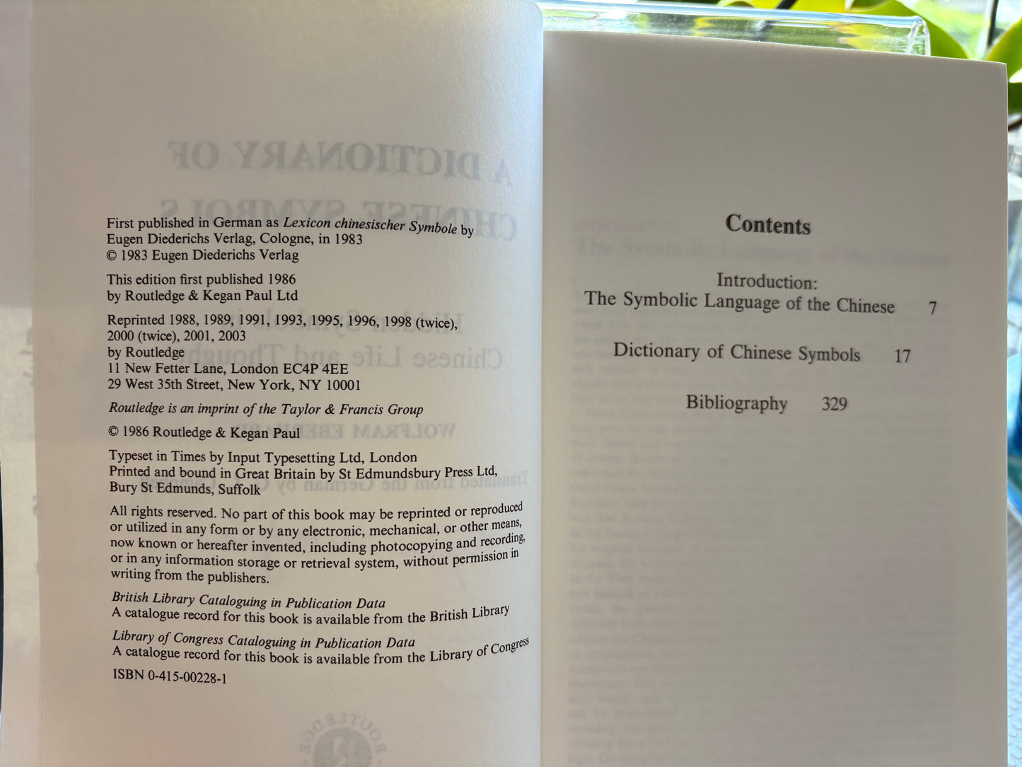 【外交官案頭工具書】2003年《中國符號詞典》附史大偉國務院時期親筆簽名与時代書籤A Dictionary of Chinese Symbols (Routledge) — Inscribed & Dated by Stephen Schlaikjer